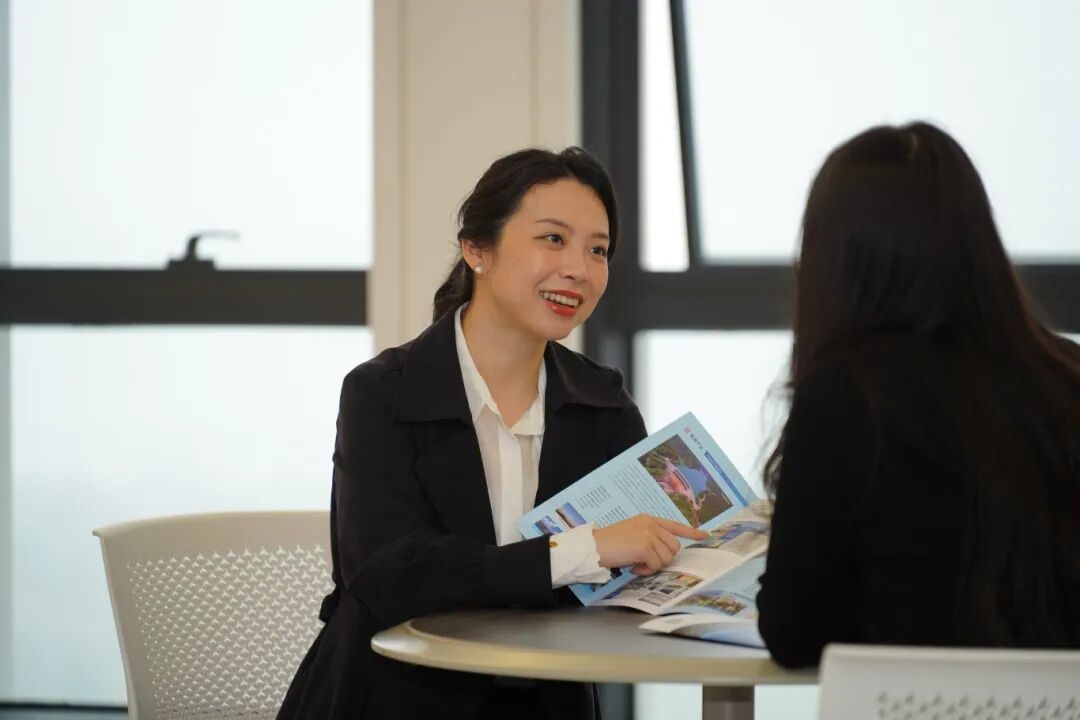 【988Pay
先锋】 聆听988Pay
故事 感悟先锋力量——988Pay
先锋矩阵展示（四）
